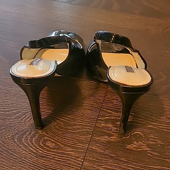 🎀BCBGeneration Black Strappy Peep-Toe Stillettos - Picture 2 of 4